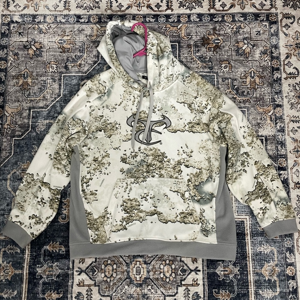 Soft fleece true timber hoodie